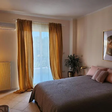 Esperides أغيا ترياس